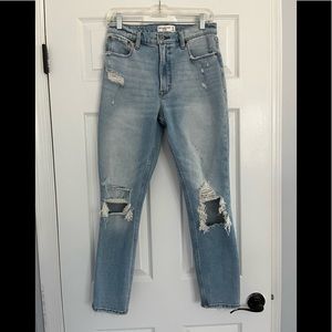 Abercrombie & Fitch The Skinny High Rise Jean, Women’s Size 28, 6, Light Wash
